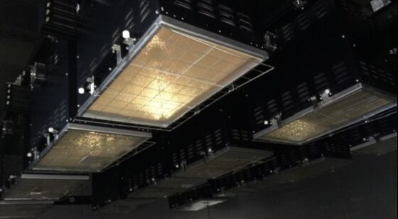 핫 스팟 내구성 시험 챔버 / BBA 정적 태양광 시뮬레이터 자연광 태양광 모듈 PV 노화 시험기 장비